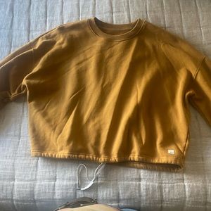 Vuori super soft sweatshirt size large